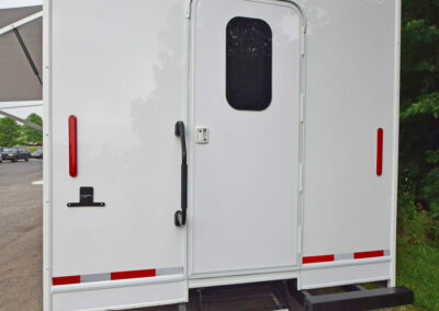 AUCTION TRAILER REAR DOOR